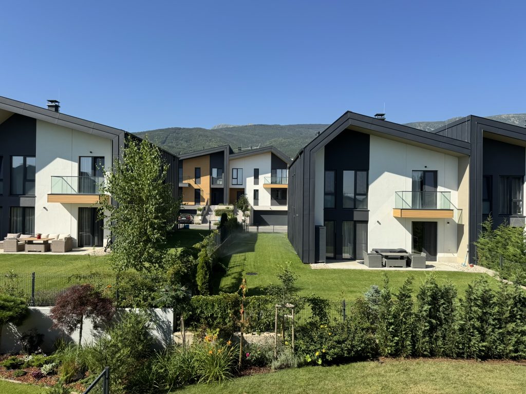 Semi-detached houses and landscaped gardens in River Park Sofia
